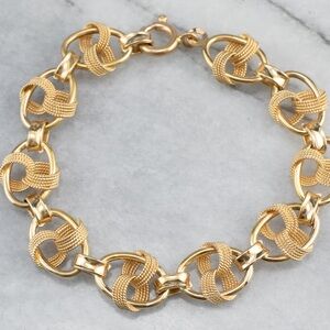 18K GOLD FANCY LINK BRACELET - Incredible details